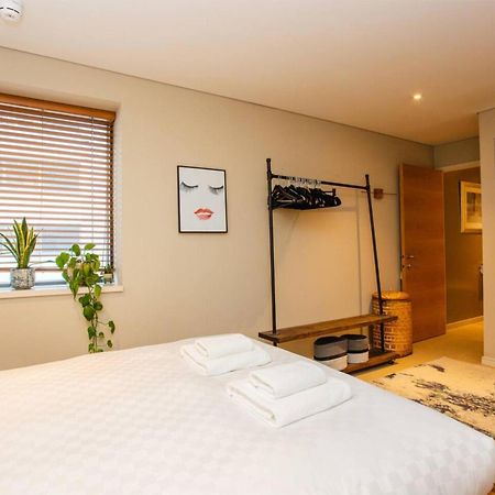 Modern 3 Bedroom Apartment In Paddington Londýn Exteriér fotografie