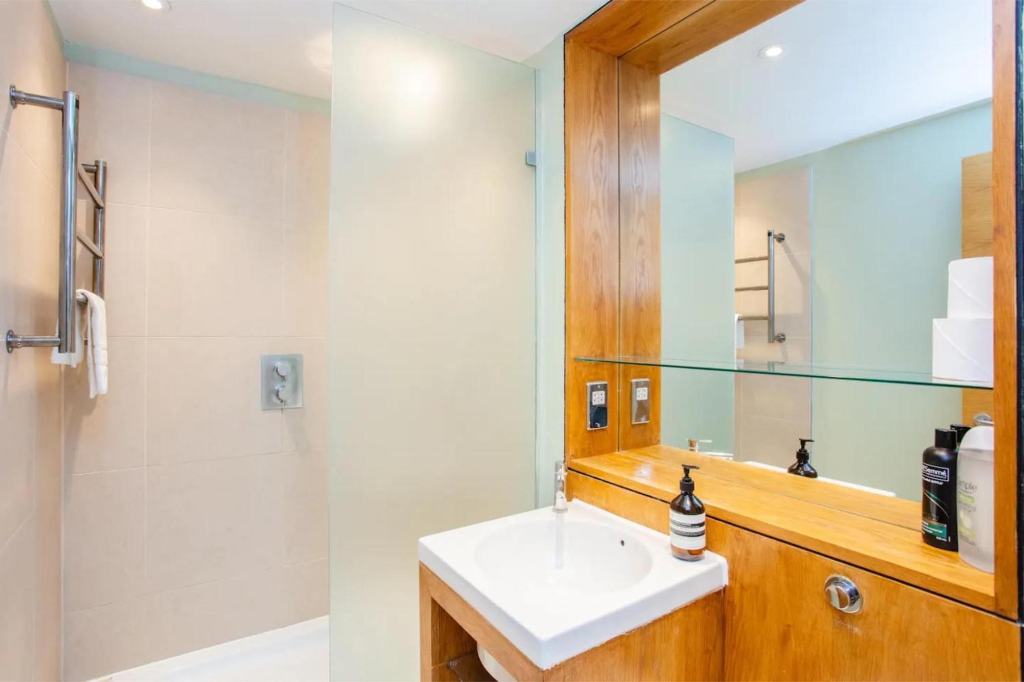 Modern 3 Bedroom Apartment In Paddington Londýn Exteriér fotografie